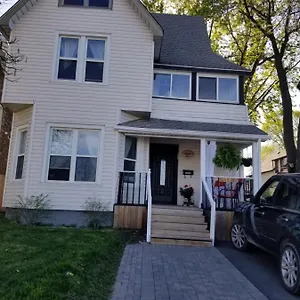 https://adam-inn.niagara-fallshotels.com